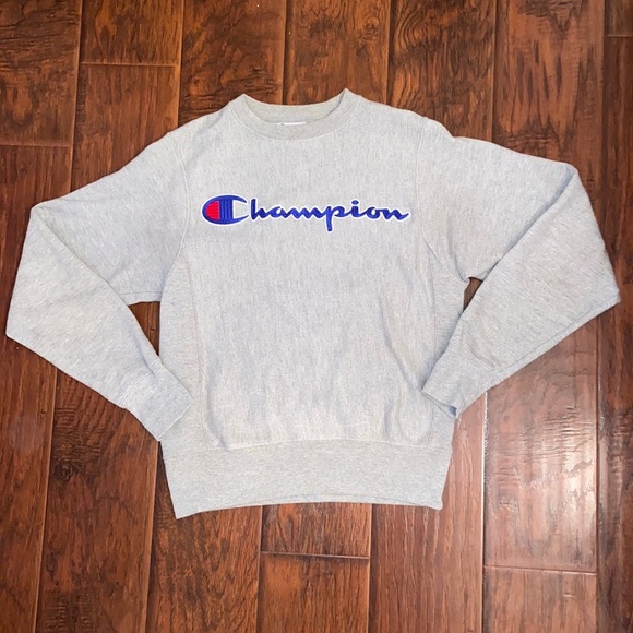 Champion Tops - Light grey Champion crewneck, size XS